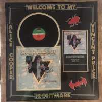 Alice Cooper - Signed Welcome To My Nightmare