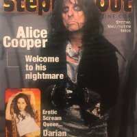 Magazine - 2001 - Stepping Out / USA